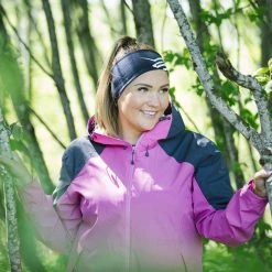 Halti Fort Plus Naisten DrymaxX Kuoritakki -Halti Shop 0640415 mood Halti Fort Plus Naisten Kuoritakki Punainen Marjaana Lehtinen moodi 1