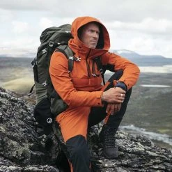 Halti Hiker Miesten Hybrid Anorakki 10 Halti Hiker Miesten Hybrid Anorakki -Halti Shop 0640445 0640446 Halti Hiker Anorakki mood 7 8fae3784 df85 405a a711 3ef0b31405dd