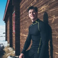 Halti Avion Miesten Light Aluspaita -Halti Shop 0860284 0860264 mood 1